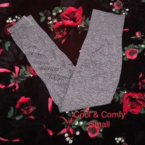 Victoria’s Secret Pink Cool & Comfy leggings